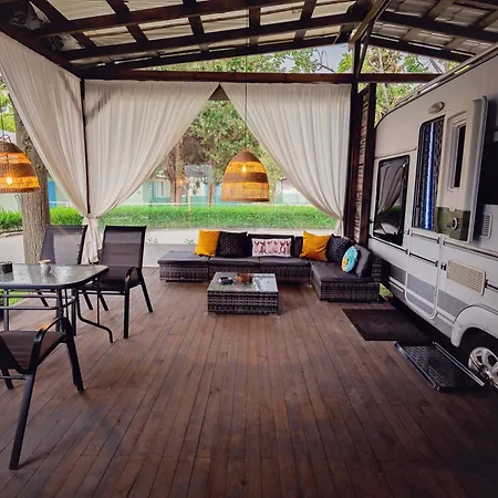 Campingplatz каравани Avi Iris фичоза *