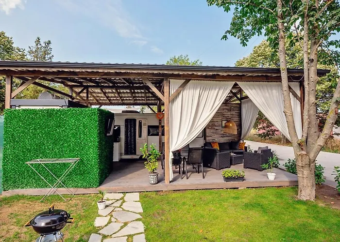 Campeggio каравани Avi Iris фичоза