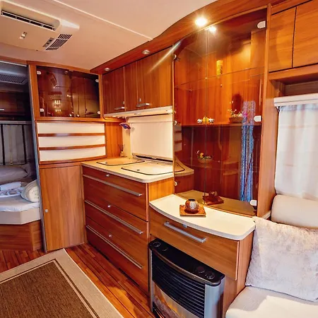 каравани Avi Iris фичоза וארנה