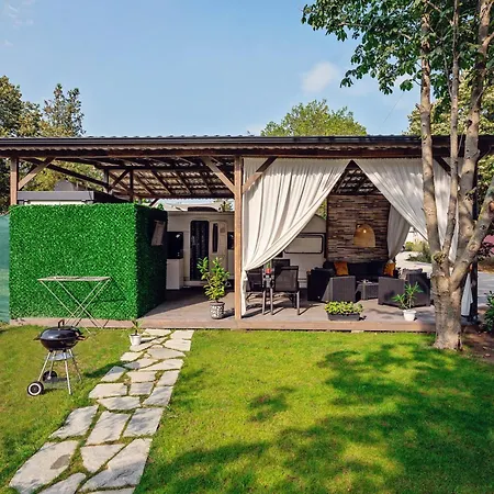 אתר קמפינג каравани Avi Iris фичоза וארנה