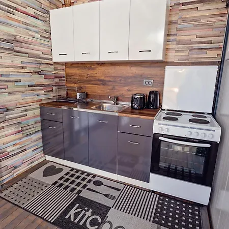 каравани Avi Iris фичоза אתר קמפינג *