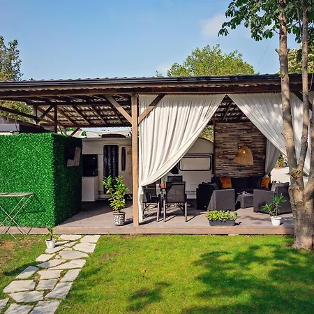 каравани Avi Iris фичоза * וארנה