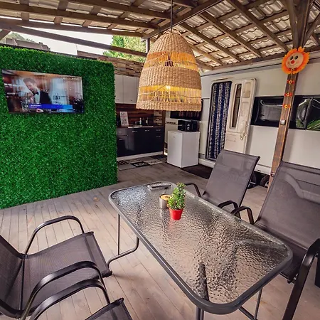 Campingplads каравани Avi Iris фичоза Varna