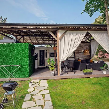 каравани Avi Iris фичоза אתר קמפינג *