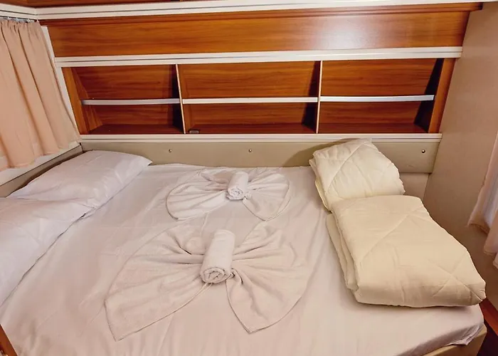 Campsite каравани Avi Iris фичоза *