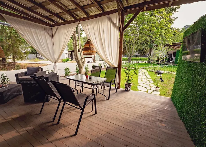 каравани Avi Iris фичоза Campsite