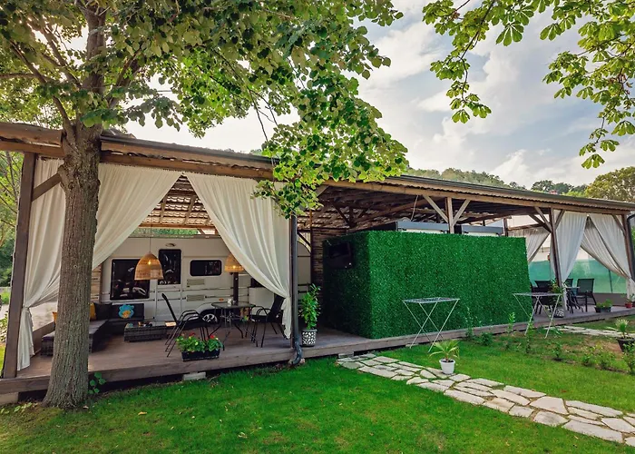 Campsite каравани Avi Iris фичоза Varna