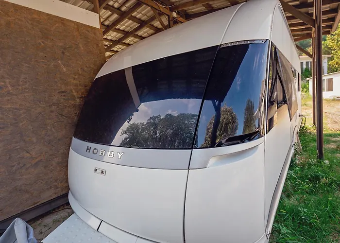 Campsite каравани Avi Iris фичоза *