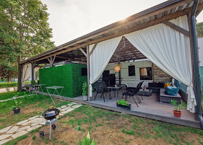 Campsite каравани Avi Iris фичоза