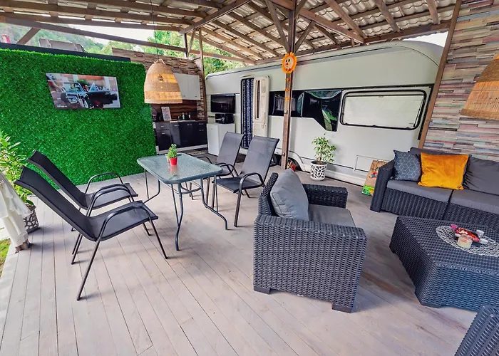 Campsite каравани Avi Iris фичоза