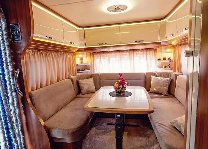 Campsite каравани Avi Iris фичоза *