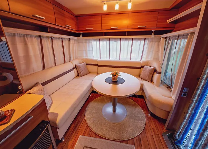 Campsite каравани Avi Iris фичоза